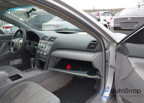 2009 Toyota Camry Le z USA, uszkodzony, nr VIN 4T1BE46K19U349549